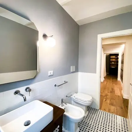 New Stylish 3-room On Lungarno Apartamento