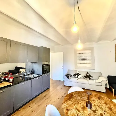 New Stylish 3-room On Lungarno Флоренция
