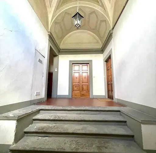 New Stylish 3-room On Lungarno