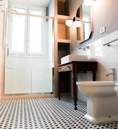 New Stylish 3-room On Lungarno Апартаменты Флоренция