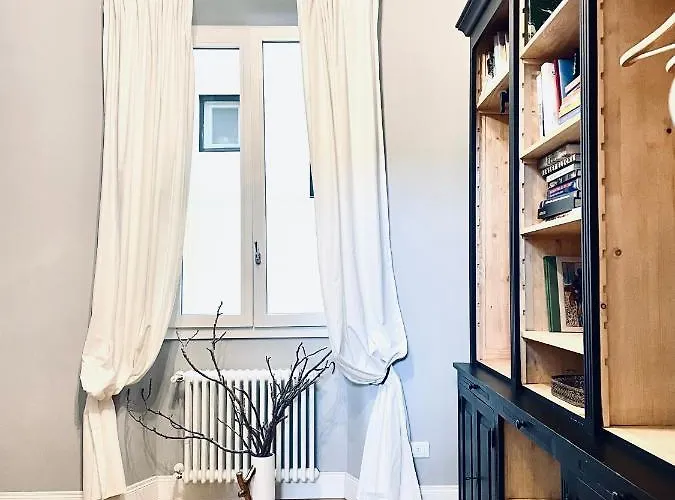 New Stylish 3-room On Lungarno *