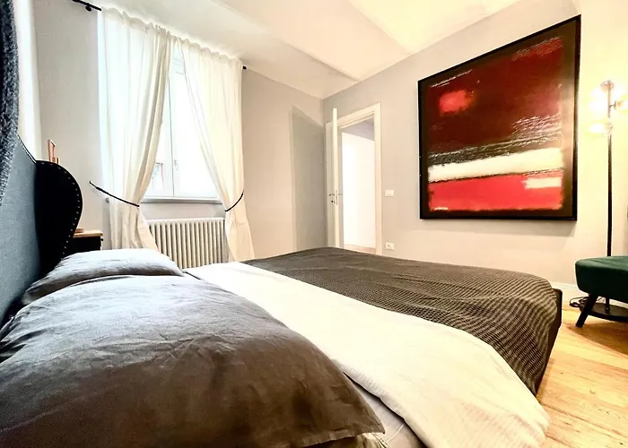 Апартаменты New Stylish 3-room On Lungarno